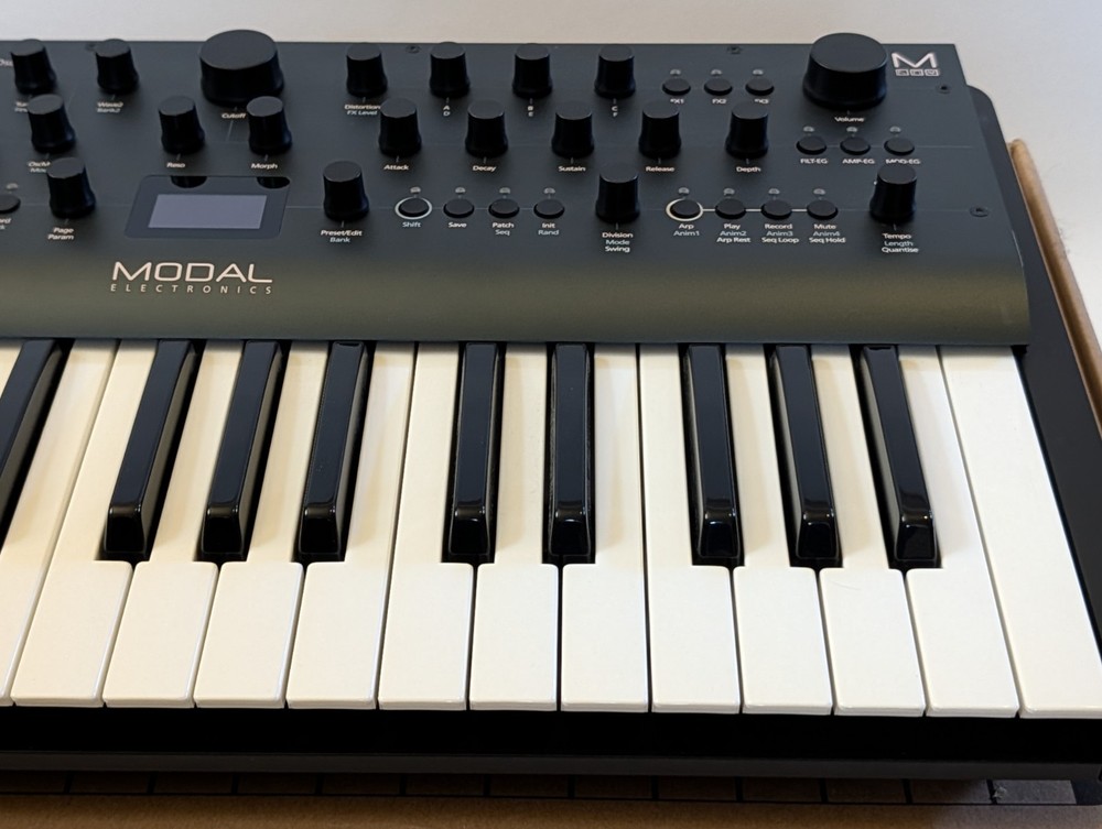 Modal Electronics Argon8 Polyphonic Wavetable Synth - MINT WITH BOX - DECKSAVER!