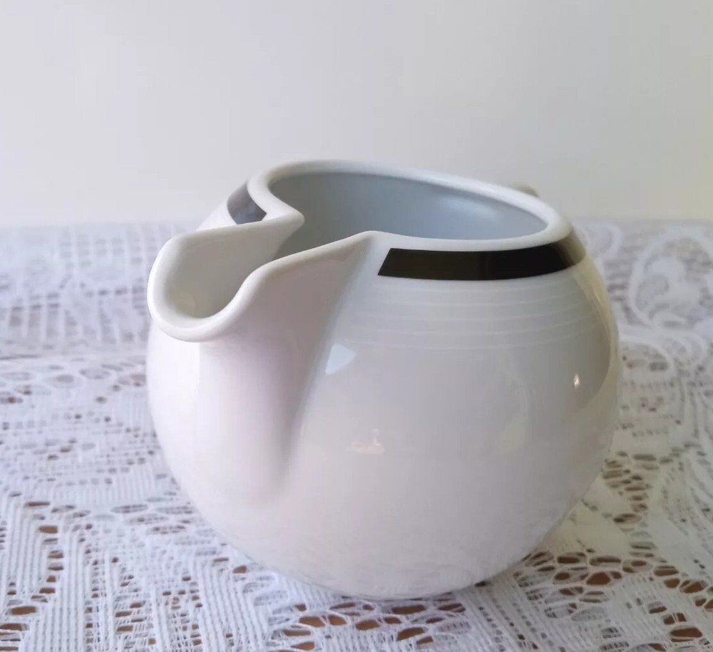 Vintage STUDIO NOVA Y0131 Cafe Classics Black Small Creamer Dish Replacement