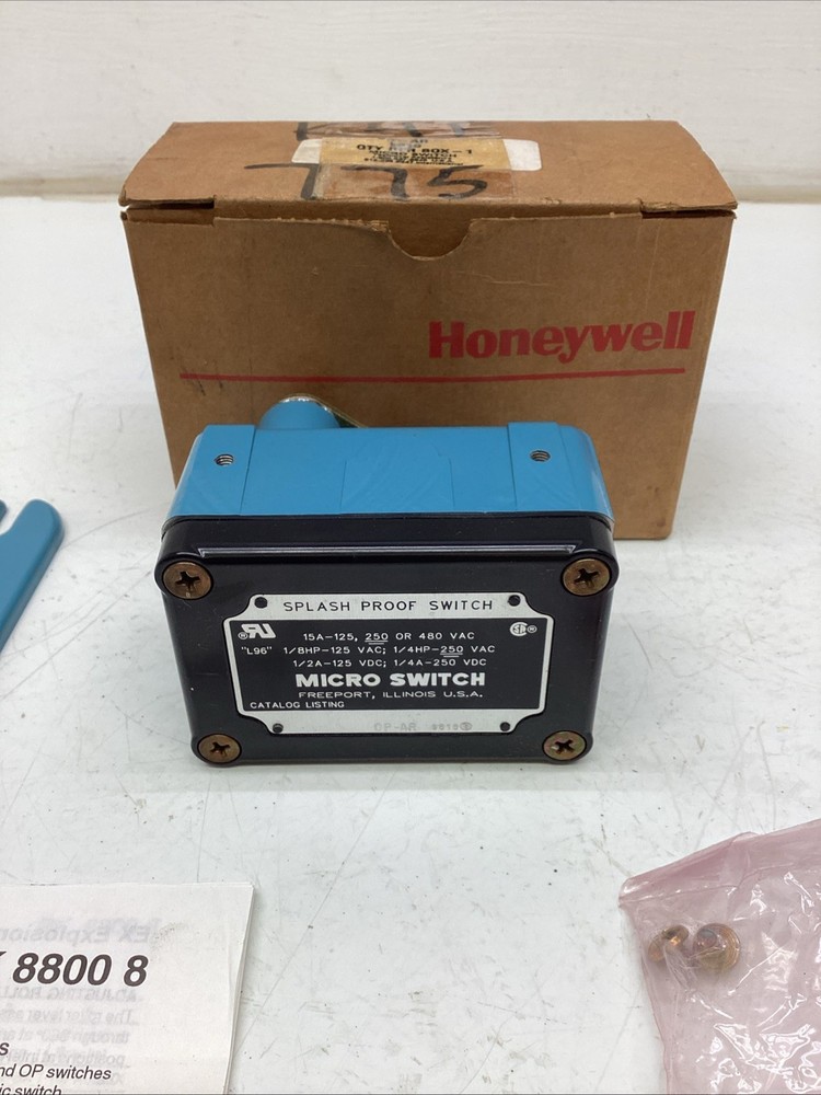 Honeywell Micro Switch Splash Proof Switch 0P-AR NIB