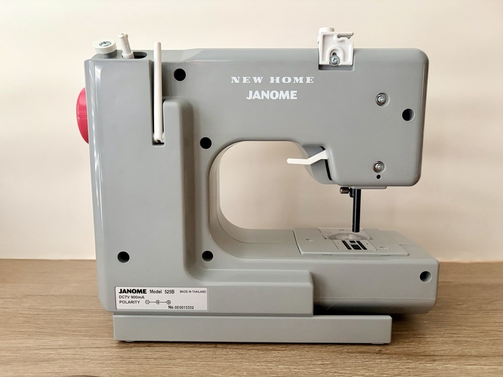 Janome Graceful Gray & Pink Basic 10-Stitch Compact Sewing Machine Model 525B