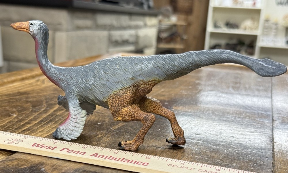Schleich like Gallimimus dinosaur model