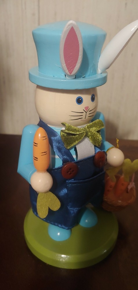 Rabbit Wooden Nutcracker Easter Bunny Boy Carrots 🐰