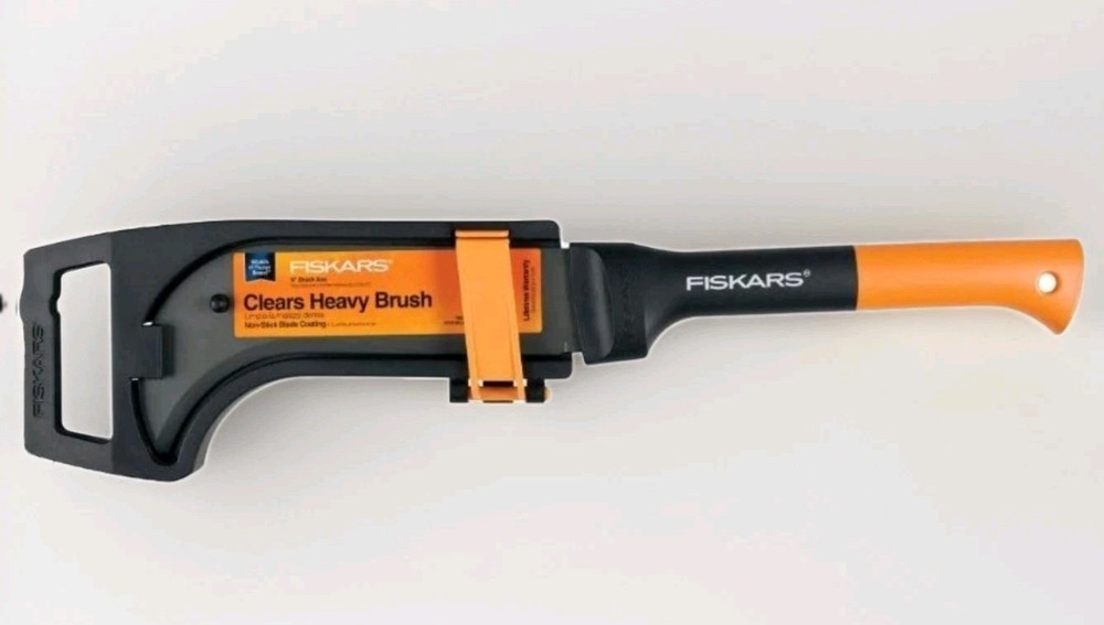 Fiskars 9" Brush Axe with Safety Sheath - Fixed Handle 🆕