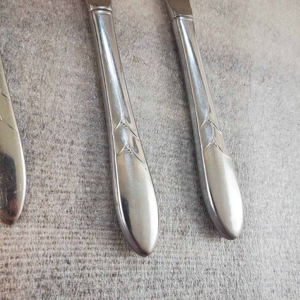 Oneida Stainless DEBONAIR Solid Serving Spoon and 2 Dinner Knife Knives