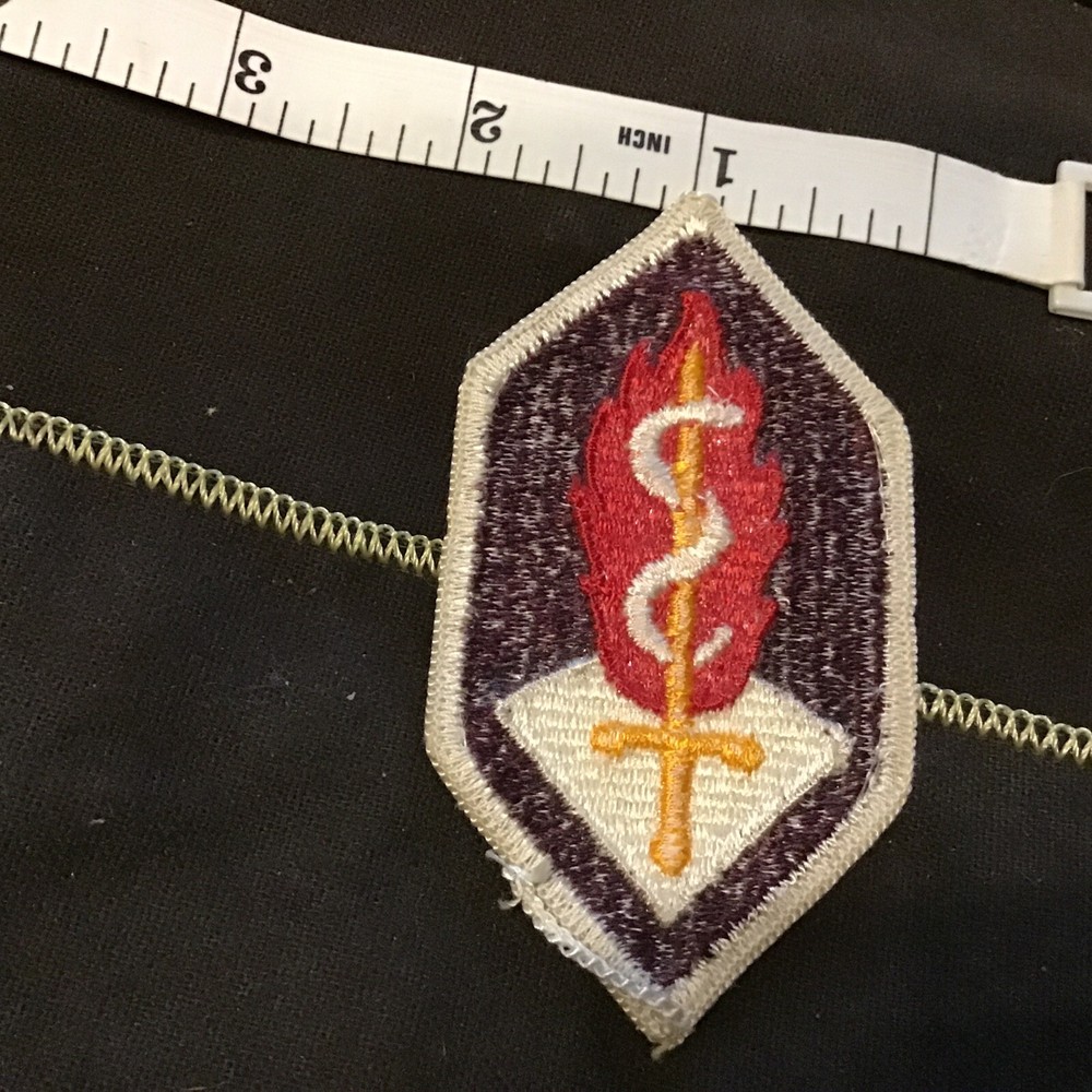 ARMY MEDICAL RESEARCH AND DEVELOPMENT COMMAND PATCH