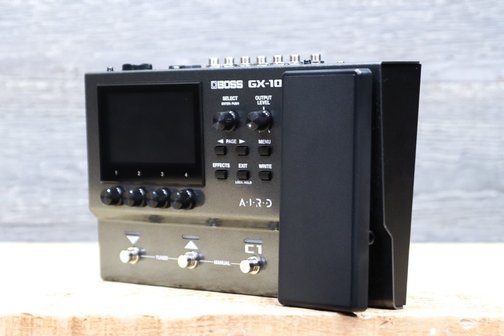 Boss GX-10 Guitar Effects Processor Compact Guitar & Bass Amp/Effects Processor