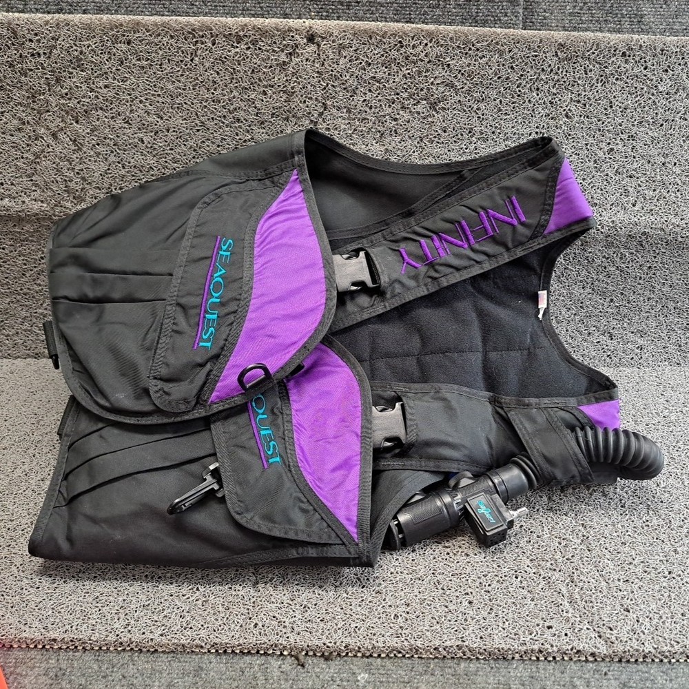 SEAQUEST Infinity Scuba Vest Size Medium W/ Breathing Source + Accessories