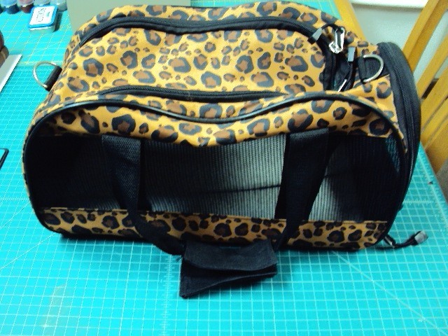 Small pet carrier