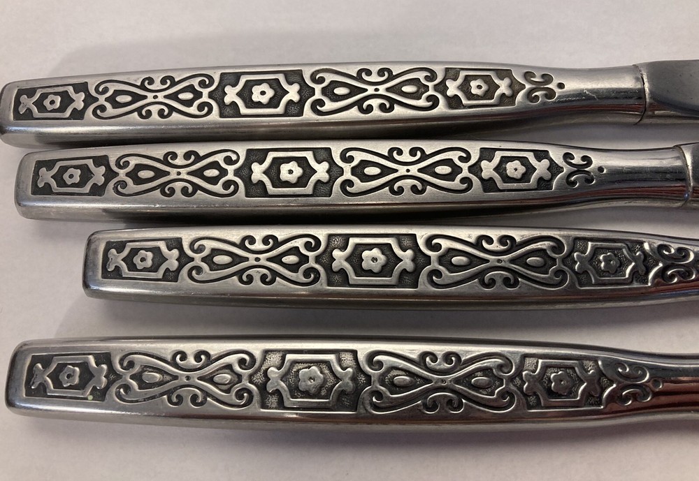 4 ONEIDA Deluxe Stainless Dinner Knives SPANISH MOOD