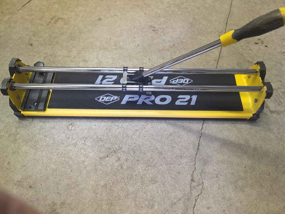 QEP 10521Q 21 in. Manual Pro Tile Cutter - Light Use