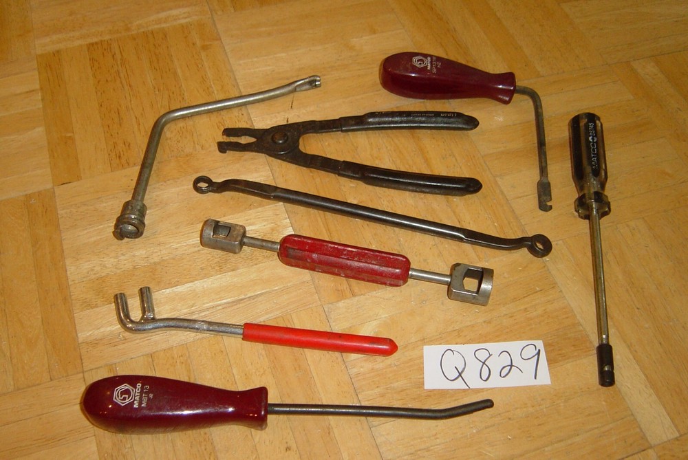 MATCO TOOLS 8 PIECE ASSORTED BRAKE TOOLS BLEEDER, SPRING, INSTALLER, RETAINER +