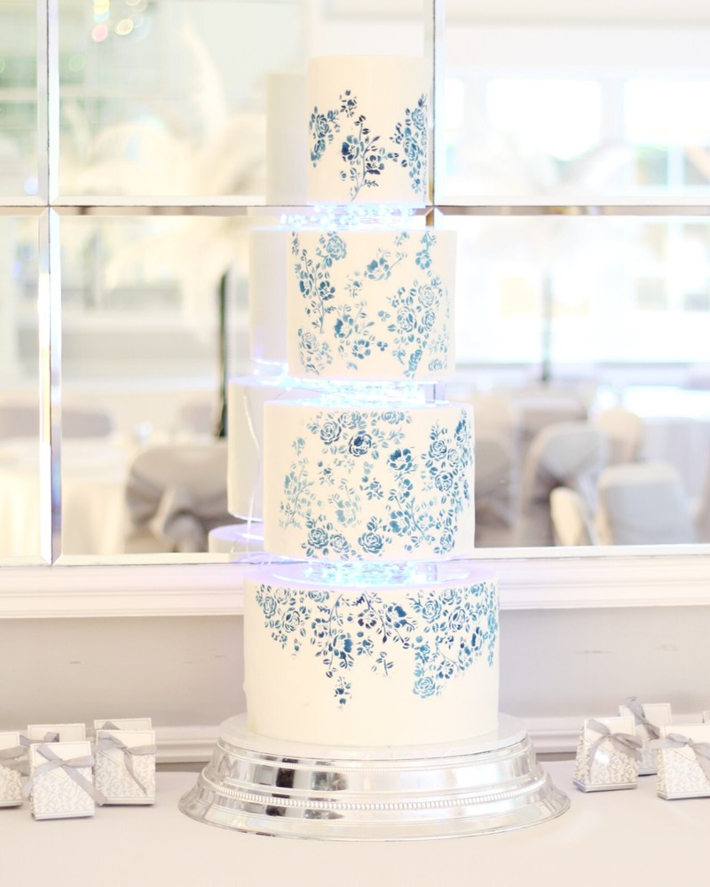 Invisible Acrylic Floating Cake Separators, Cake Pillars Bespoke Size & Shapes
