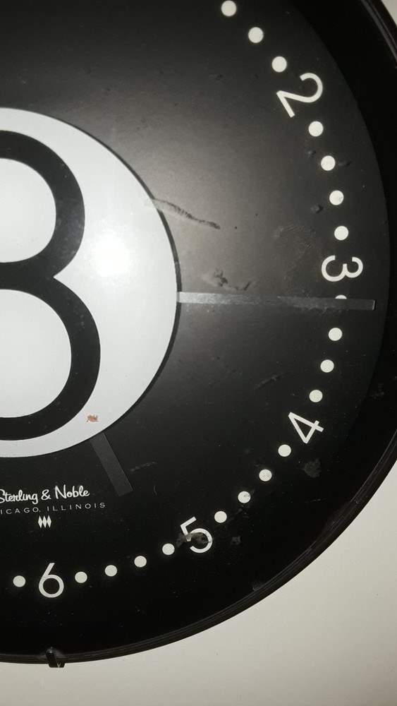 8 Ball billiad clock