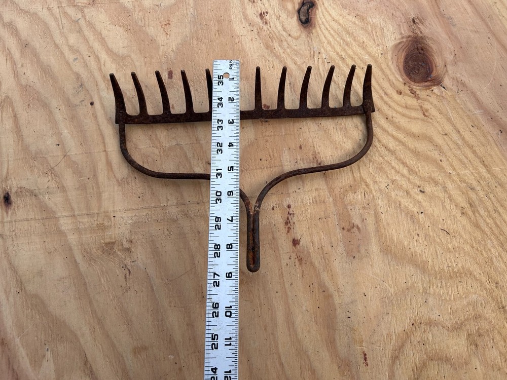 Rake Head Rusty Rustic no handle Original Vintage Primitive Metal