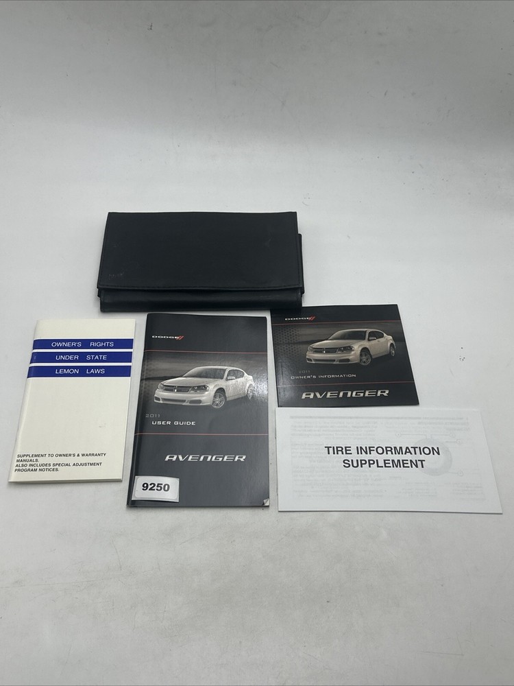 2011 Dodge Avenger User Guide OEM W/ Case