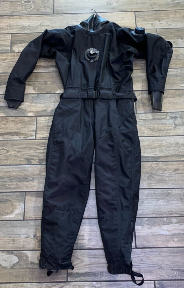Mobby's Drysuit Size Large
