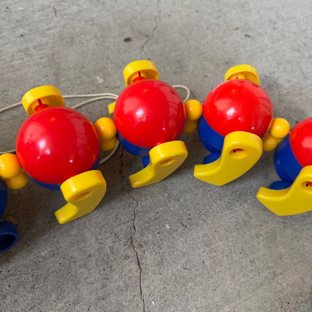 Vtg Kiddicraft Clatterpillar Pull-along Wiggle Worm Pull Toy Segmented Toddler