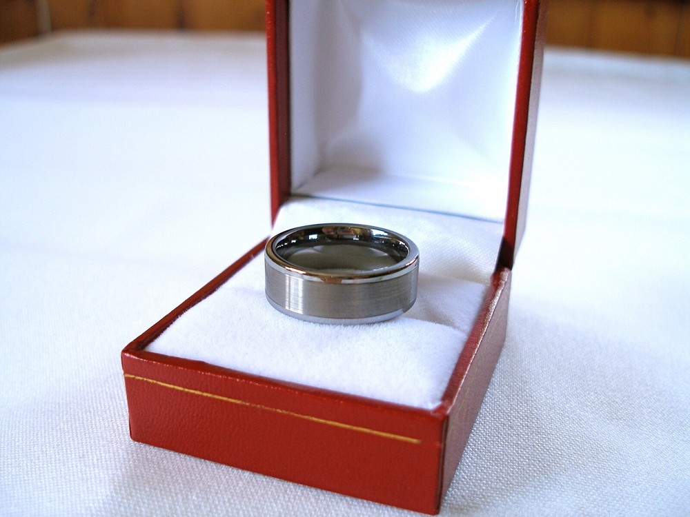 MENS- Beveled Tungsten Ring with Matte Center