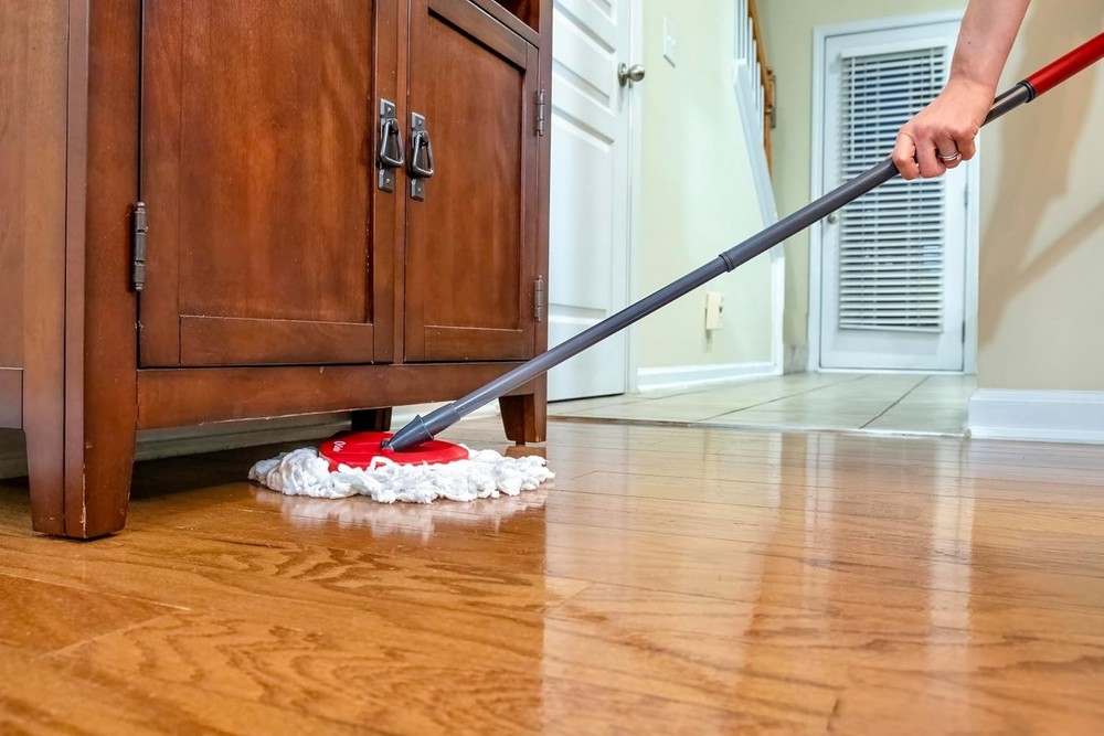 O-Cedar EasyWring Microfiber Spin Mop, Bucket Floor Cleaning System, Red, Gray