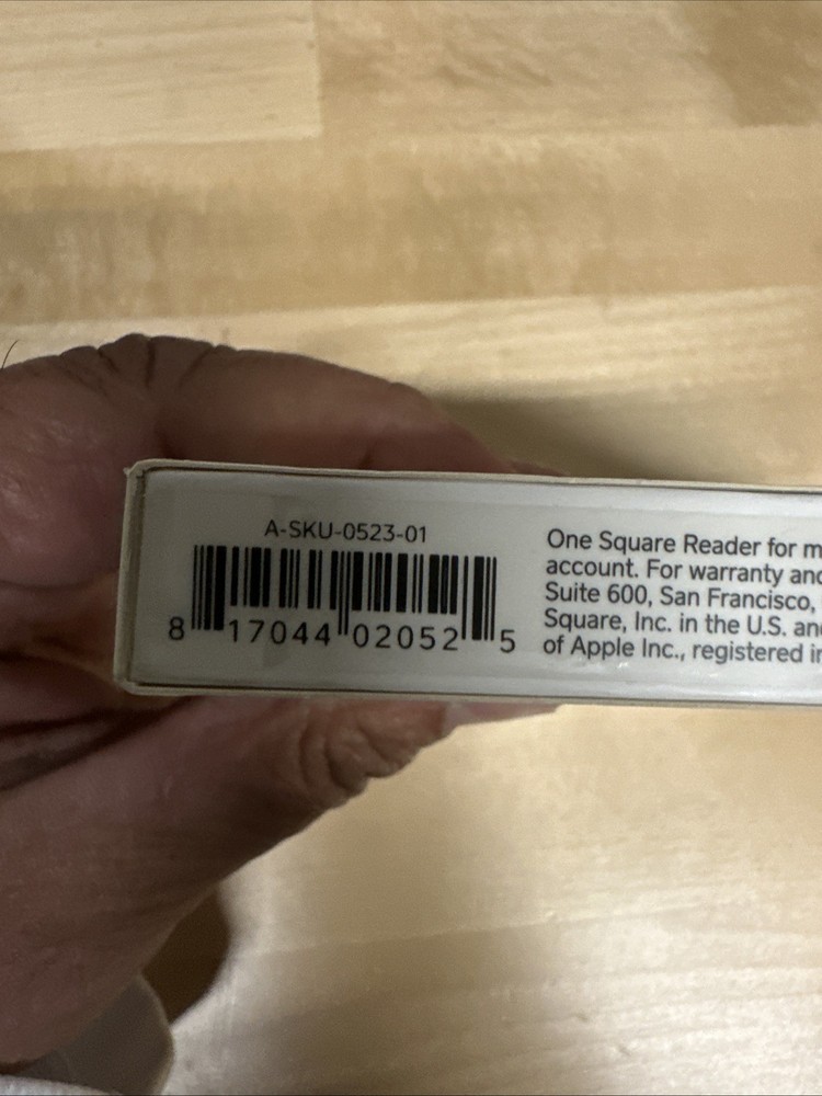 SQUARE SQA0523 READER MAGSTRIPE LIGHTNING CONNECTOR - WHITE