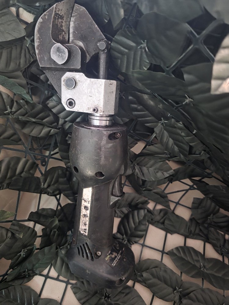 greenlee gator ES32L