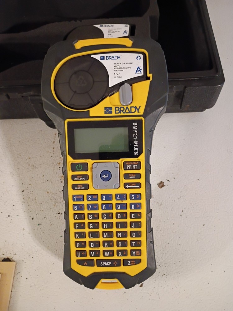 brady bmp21 plus label maker