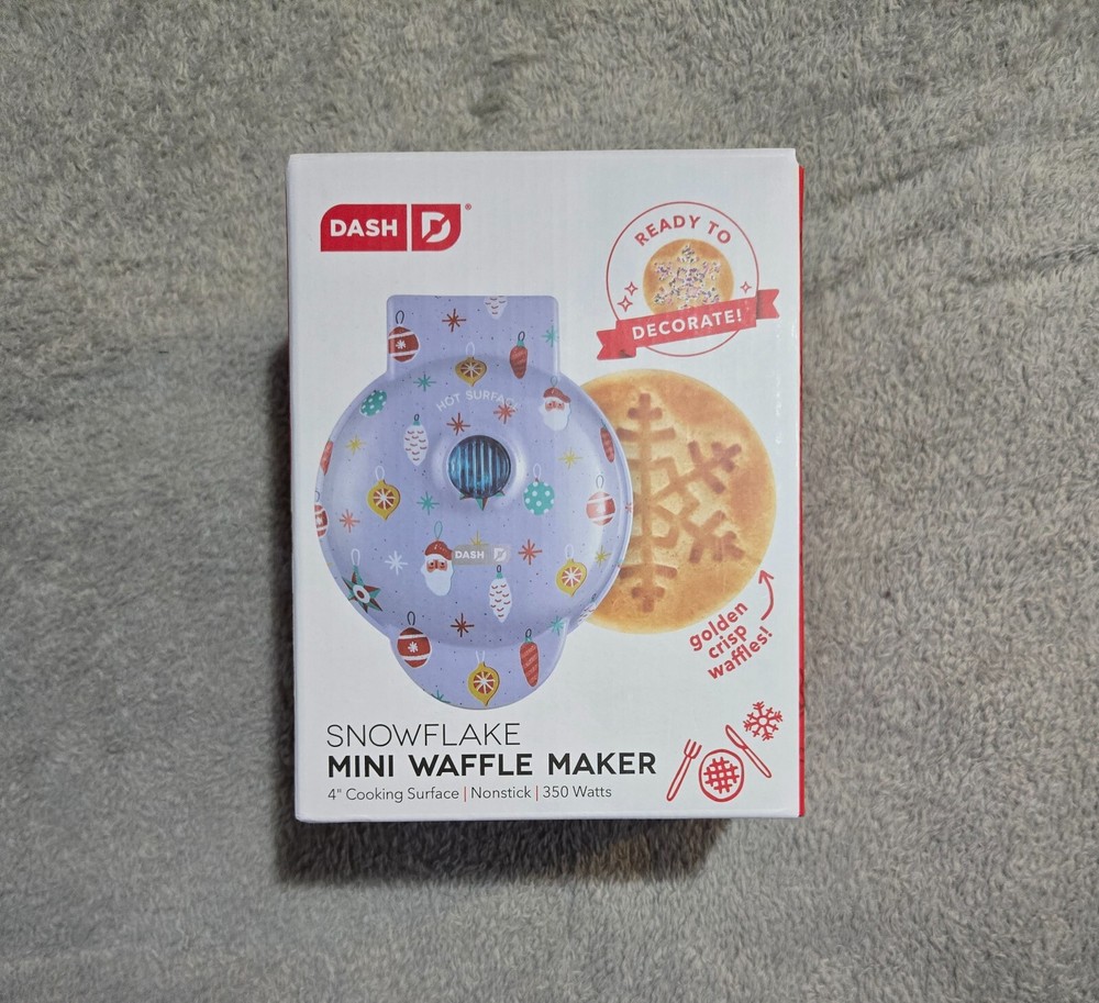 NIB Dash Snowflake Mini Waffle Maker 2023 Nonstick 4" Surface Christmas Holiday