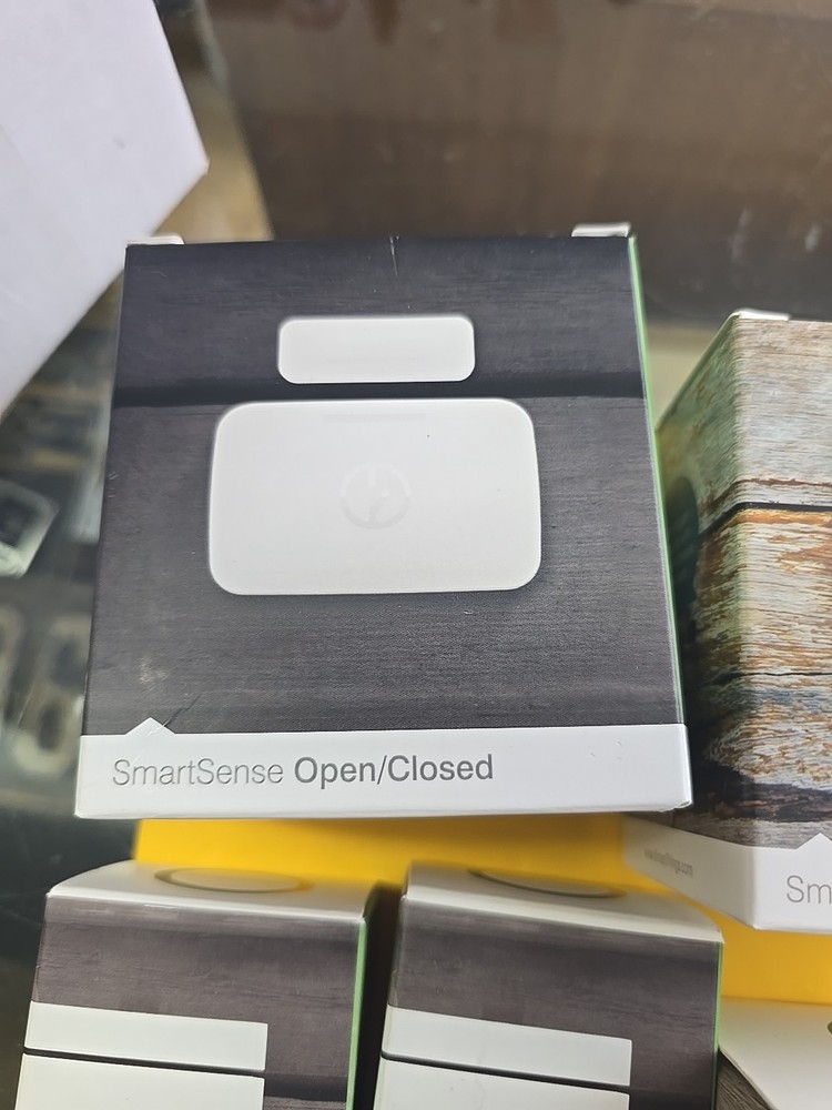 SmartThings Hub Wireless Wired Wi-Fi ZigBee Z-Wave Smart Home Controller + Extra