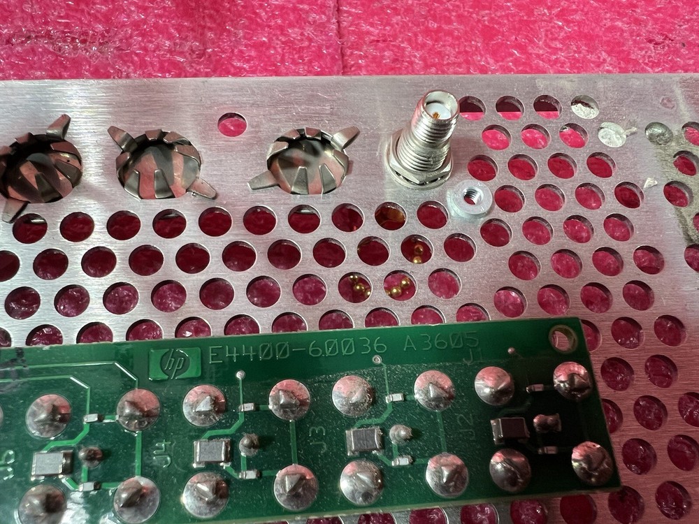 Agilent /Keysight E4433A ''Rear Panel Only'' OPT 1EH E4400-60036