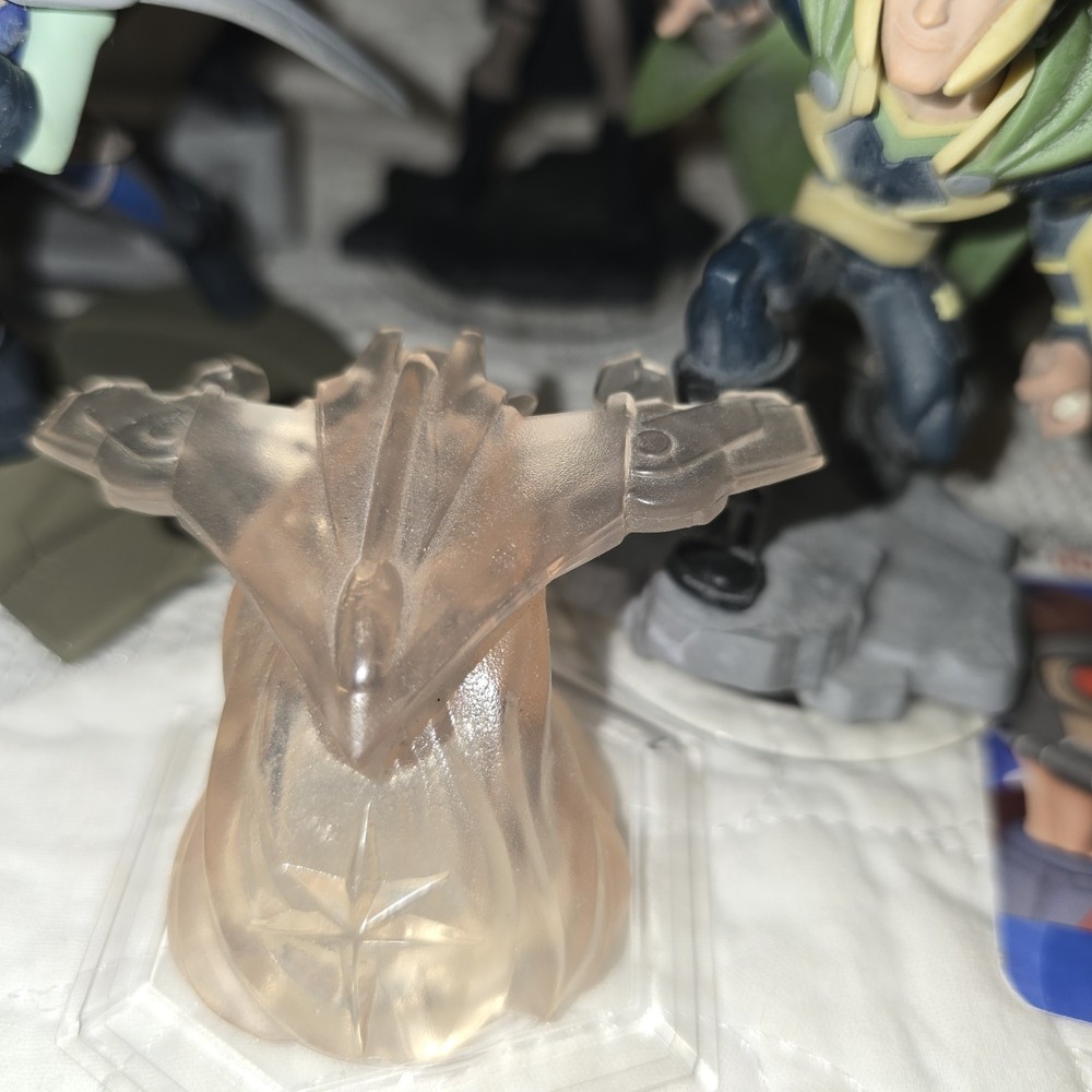 Disney Infinity Marvel Lot Of 5 Plus Crystal.
