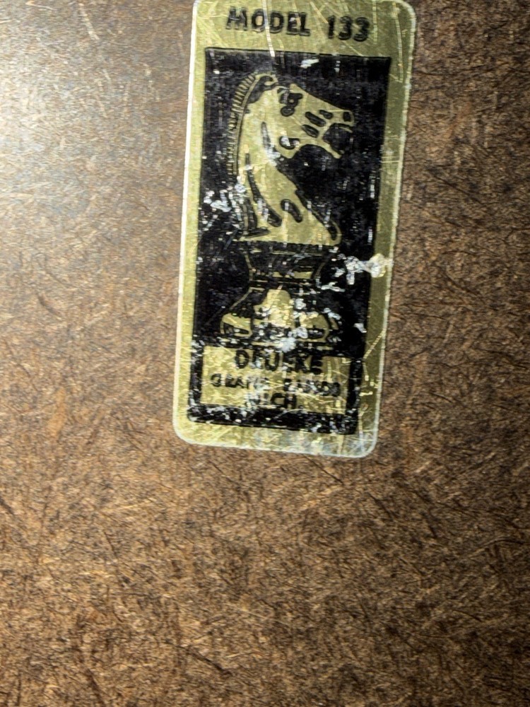 DRUEKE CHESS SET /W BOARD MODEL 133