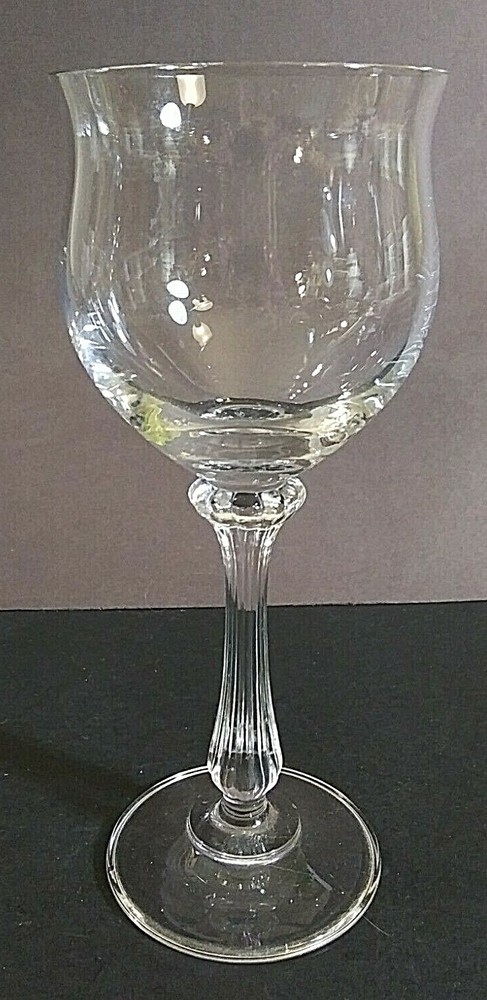 Mikasa Ardmore Wine glass 7" tall