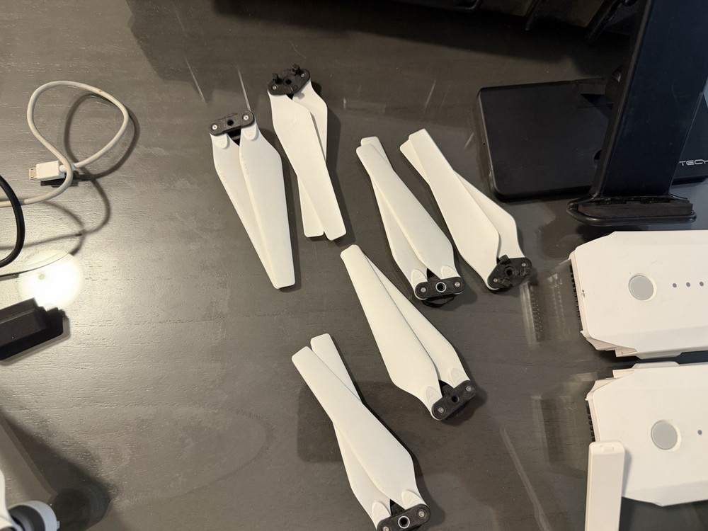 DJI Magic Pro Alpine White Special Edition Bundle
