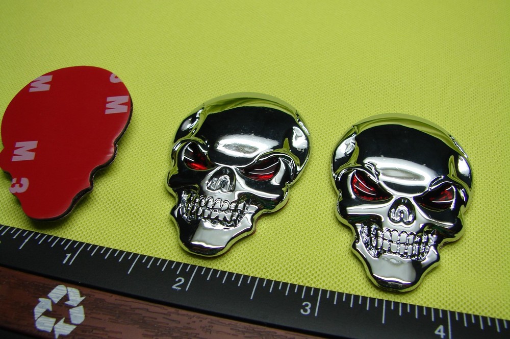 (2) SKULL METAL 3D EMBLEMS DECALS STICKERS LOGO. SILVER CHROME FINISH