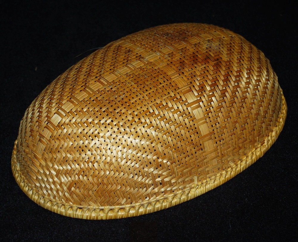 VINTAGE Large and Medium Fruit Bread Baskets