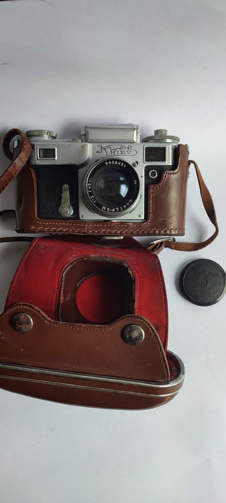 kiev 4 rangefinder camera 35 mm , Lens Jupiter 8M Oontax Copy