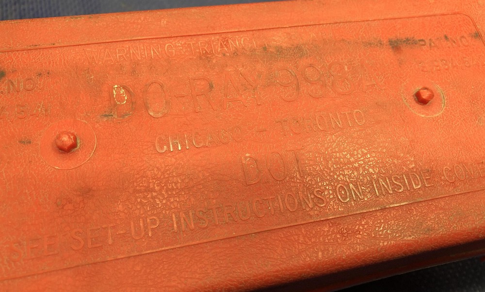 Do-Ray 998A Triangle Emergency Roadside Kit reflector safety flare warning