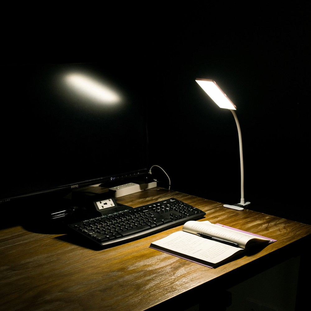 48LED USB LED Dimmable Clip On Desk Lamp Reading Table Night Light
