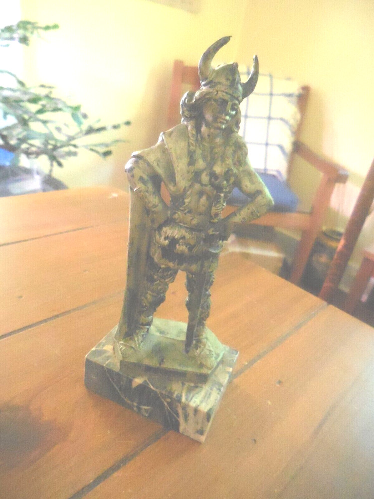 Harald Viking Statuette
