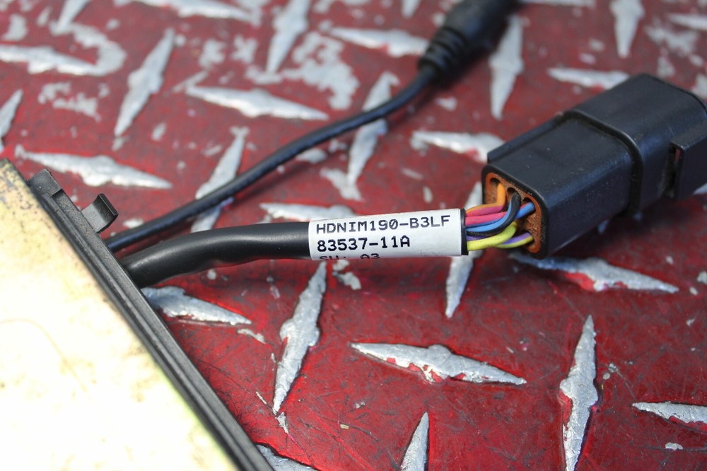 2011 HARLEY ELECTRA GLIDE PN 83537-11 INTERFACE MODULE ANTENNA 2009 - 2013 EG110