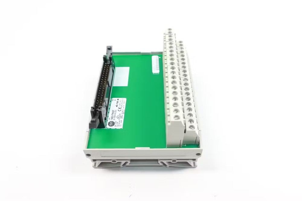 Allen Bradley 1492-IFM40F Interface Module Ser A