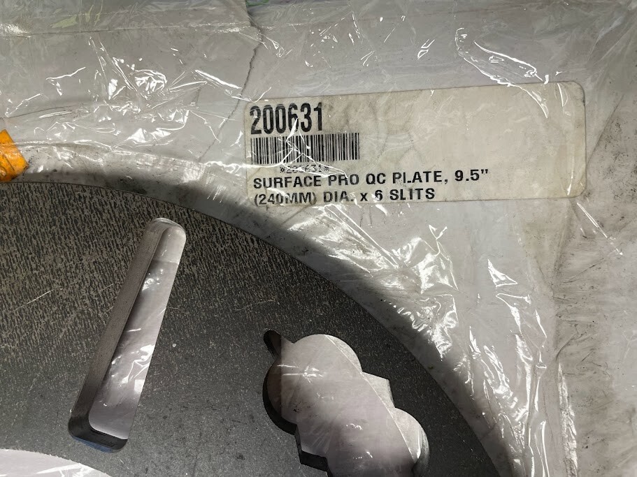 SURFACE PRO QUICK CHANGE PLATE 9-1/2"X6 SLITS 200631