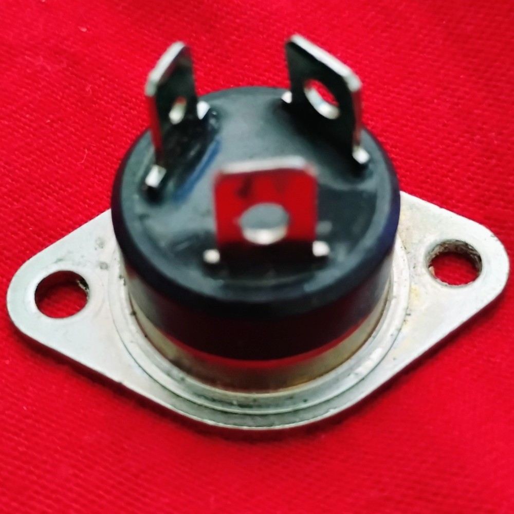 ST Microelectronics BTA40-600B Panel Mount 3-Pin Triac