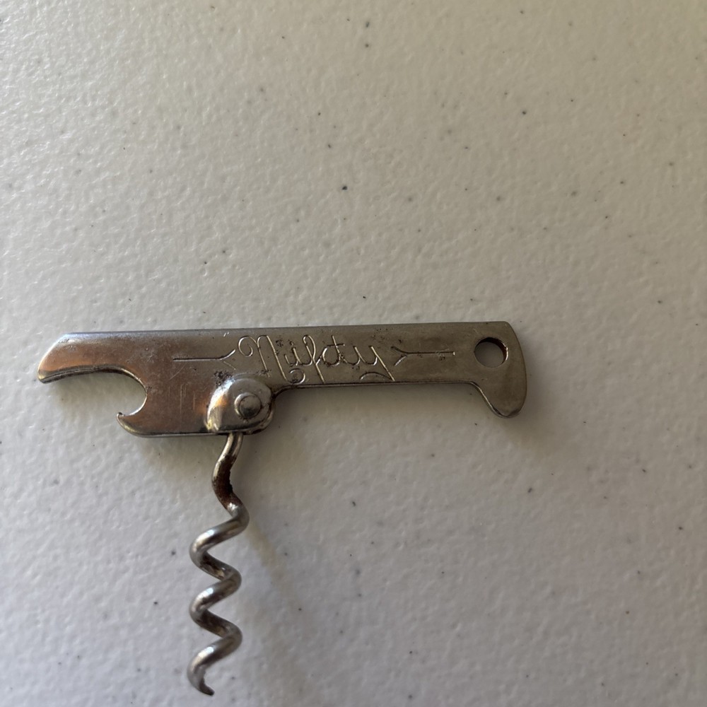 NIFTY CORK SCREW BOTTLE OPENER