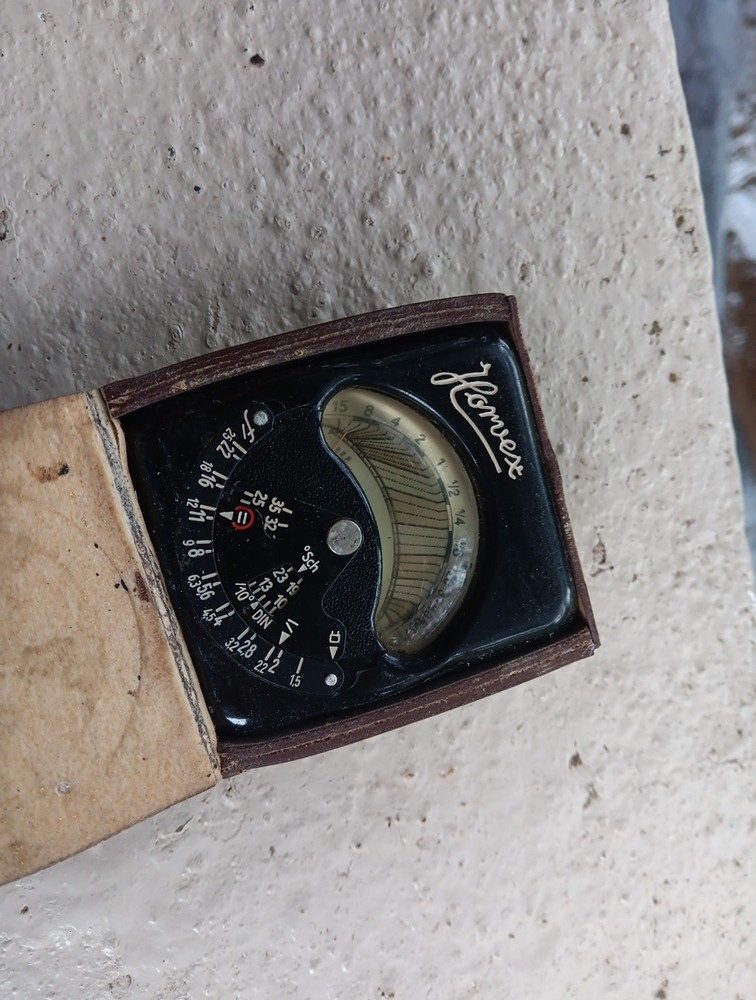 VINTAGE HORVEX CAMERA BAKELITE LIGHT EXPOSURE METER