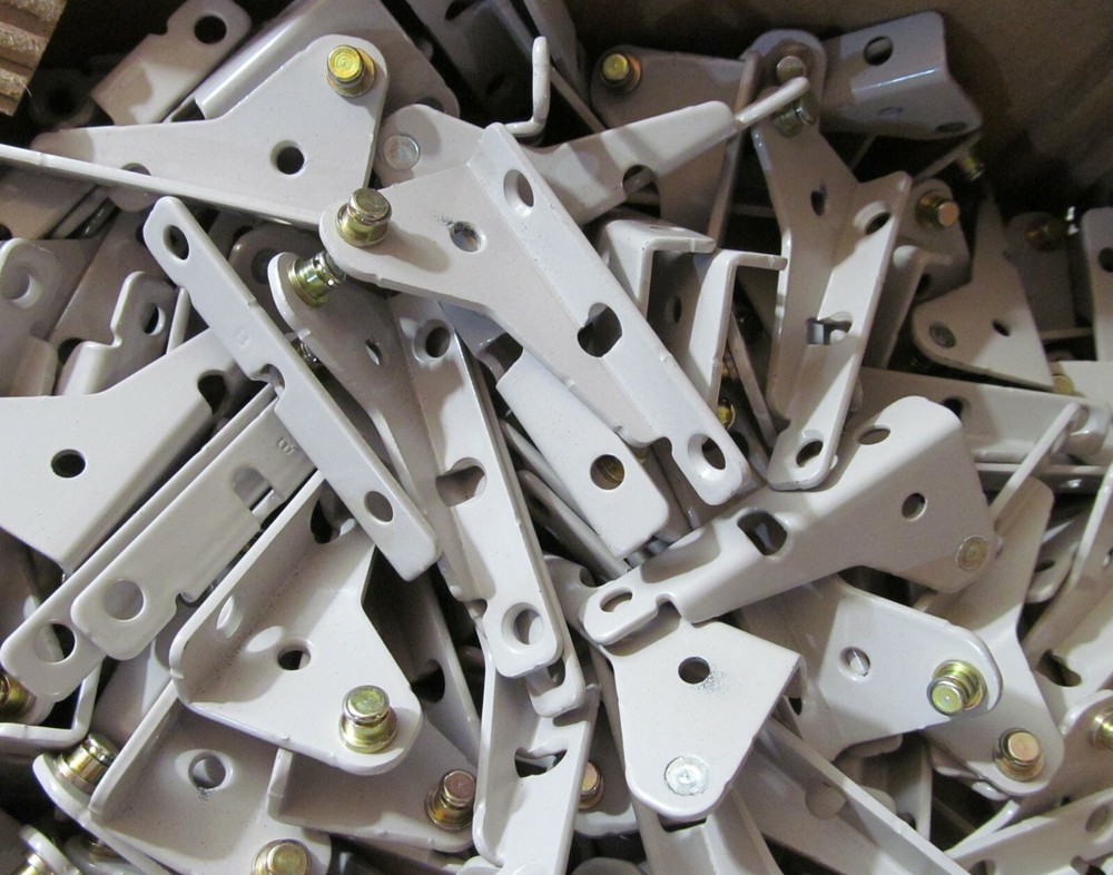 200-PACK AMESBURY TRUTH ENTRYGARD PLUS WINDOW SPLIT ARM OPERATOR STUD BRACKETS