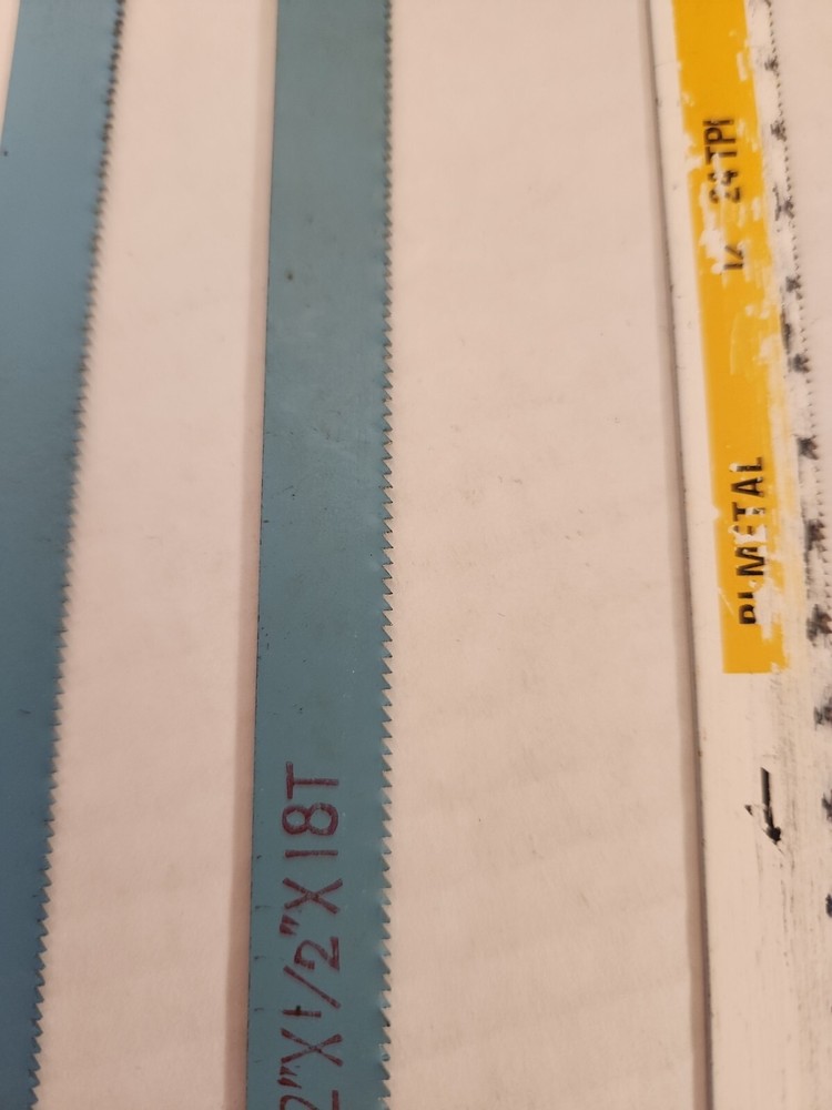4 Jigsaw Replacement Blades: 2 DeWalt.
