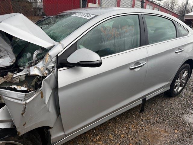 Info-GPS-TV Screen Control Panel And Clock US Built Fits 18-19 SONATA 468725
