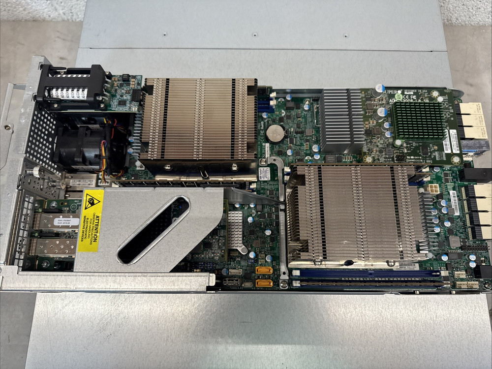 HP CS5000 disk array Rack (4U) - 10Gb Ethernet Flash Array with 2x Controllers