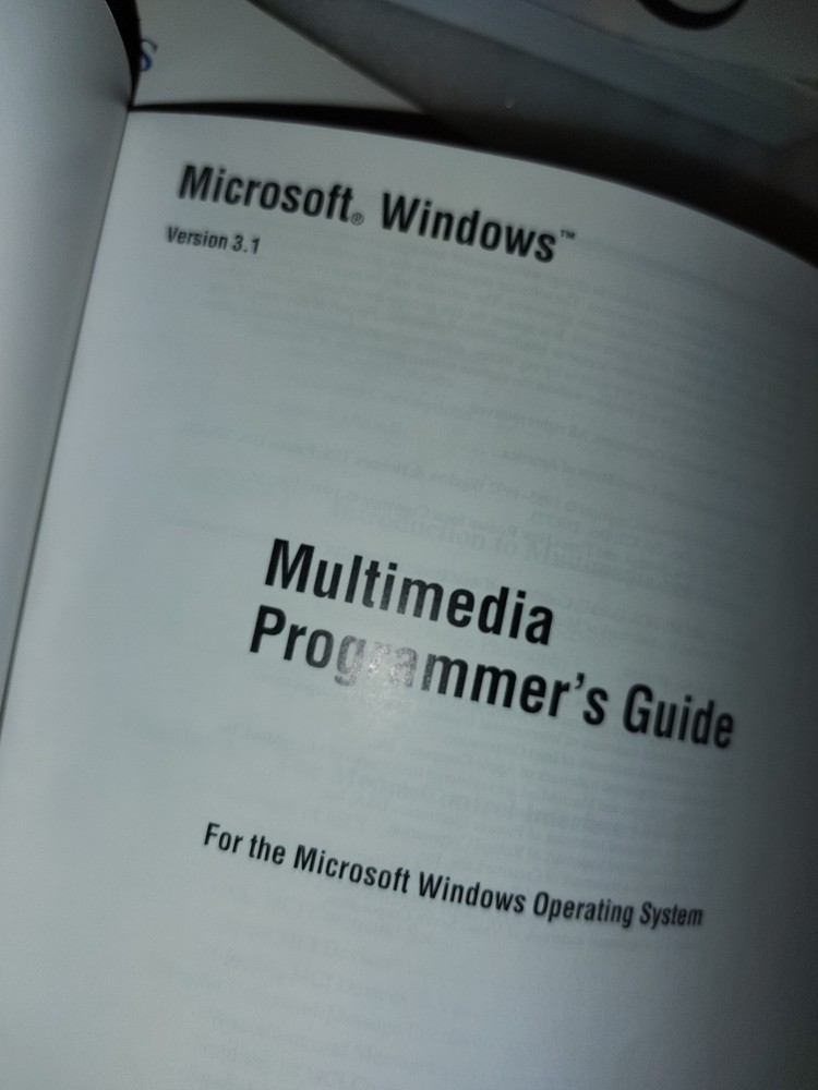 Microsoft Windows 3.1 SDK Manual Lot C/C++ 7.0 Win32 API Development kit partial